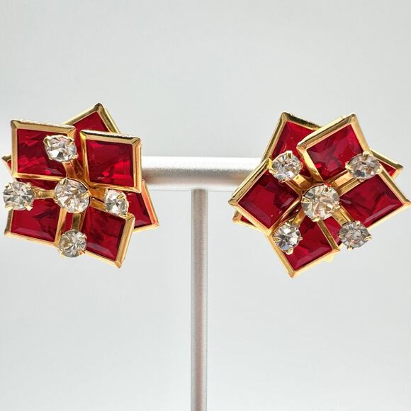 Vintage Red Square Crystal Dimensional
Bezel Set Layered Cluster Earrings - Picture 7 of 12